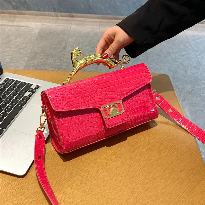 

2024 New Stone Pattern Small Square Bag Single Shoulder Oblique Straddle Women's Popular Handbag Channels Handbags Gg Cc Bolso