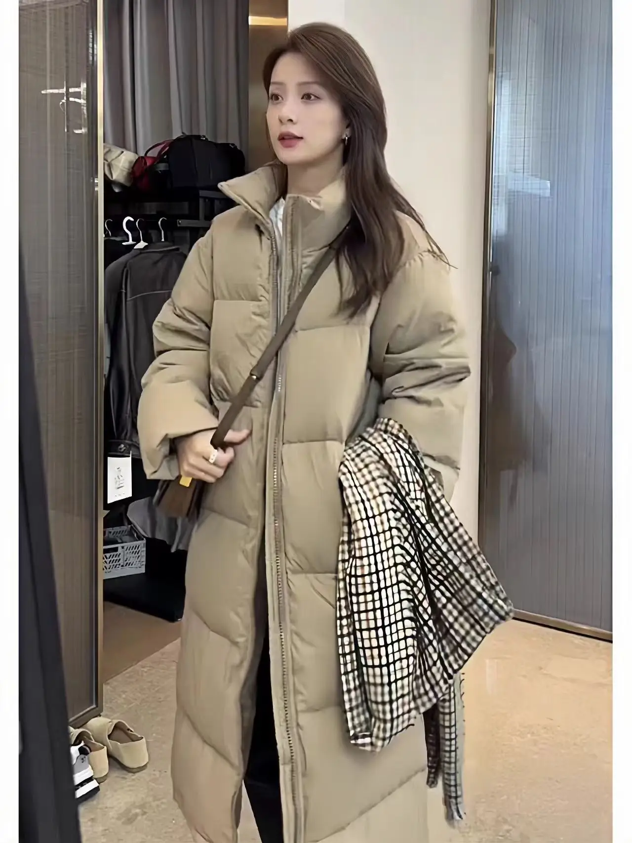 Standing Collar Long Down Jacket, Korean Style Fashionable Jacket, High-end Fashionable White Duck Down Jacket, Women's Winter
