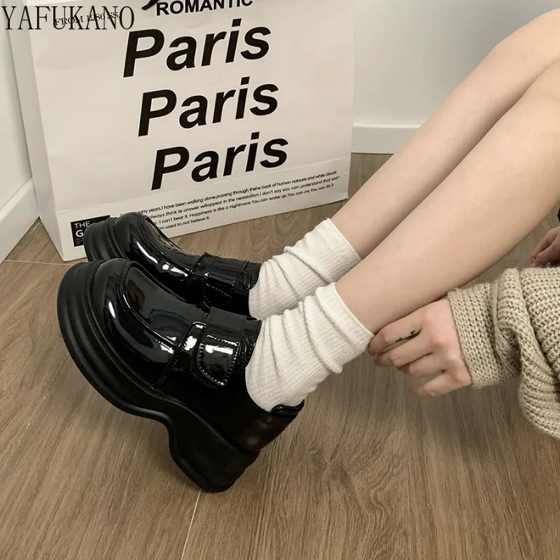 

British Style Black Matte Leather Shoes Thick Sole Student Shoes Platform Heightened Women Single Round Toe Chunky Heels Loafers