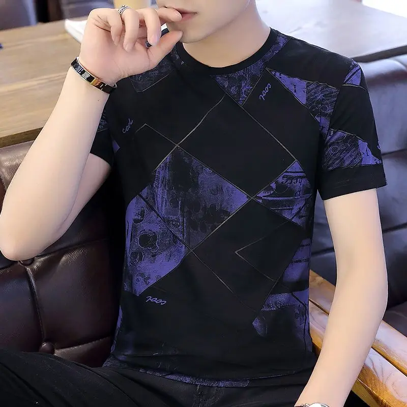 thumbnail image 1 of Camisetas para hombre, camisetas ajustadas con estampado de ropa de calle, camiseta con cuello en V, camiseta gráfica de verano para hombre, ropa de gimnasio Kpop O barata al por mayor original, 1 of 5
