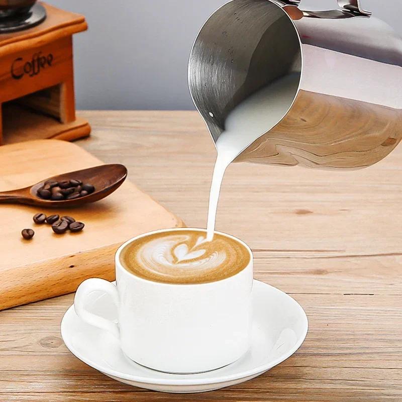 Fdit Bricco Per Montare Il Latte In Acciaio Inox - Tazza Per Schiuma Con Coperchio (2000ml) E Beccuccio Antigoccia