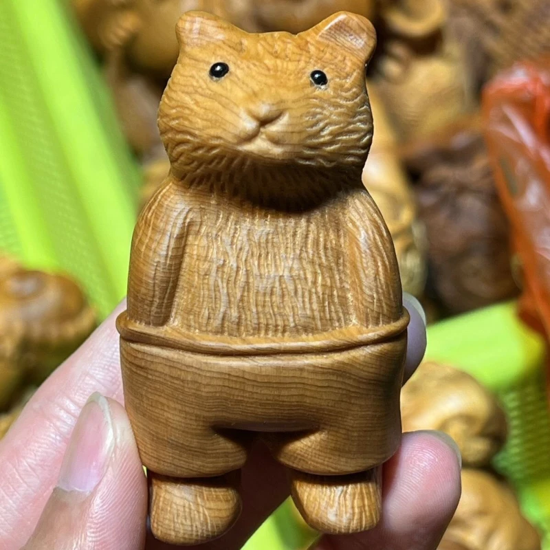 

Cliff cypress wood bear hand piece of wood carving solid wood aged material cute bear decoration pure hand-made statue