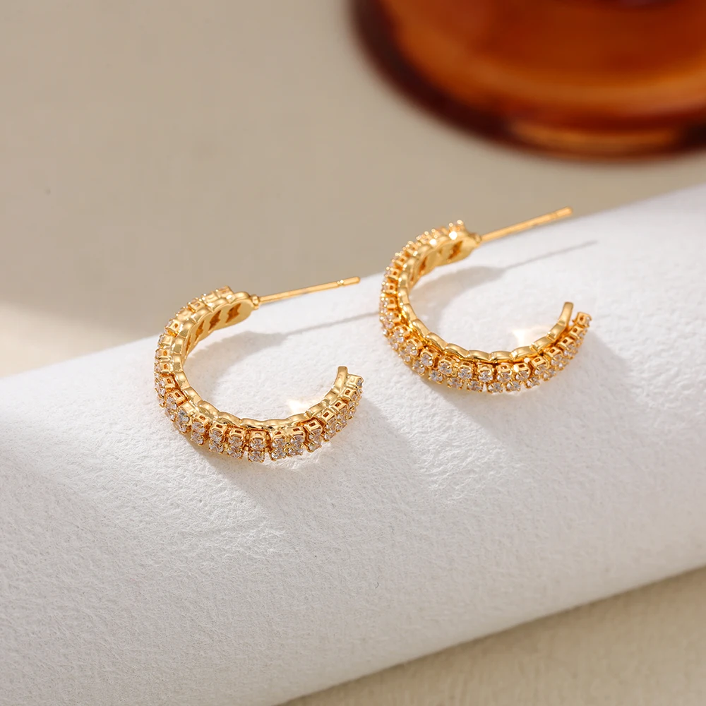 Exquisite Inlay Zircon C-shape Huggie Hoop Earrings 18K Gold Plated Non Tarnish Earring Minimalist Texture Femal Jewelry Gifts