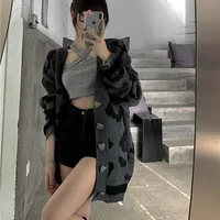 Maglione con stampa leopardata QWEEK Cardigan lavorato a maglia Harajuku oversize Streetwear maglioni da donna a manica lunga stile gotico 2021 moda