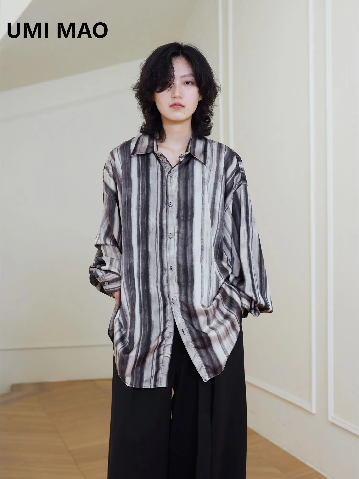 

UMI MAO Yamamoto Dark Top Femme With Niche Design Textured Satin Striped Loose Large Casual Long Sleeved Shirt Men Women