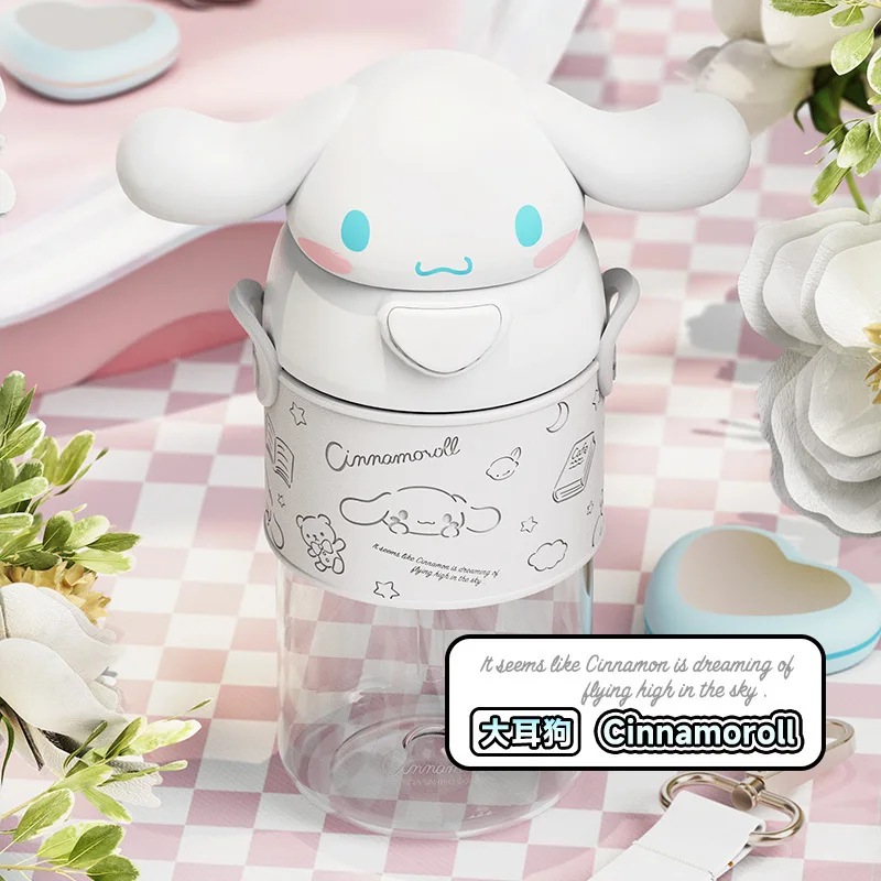 

Cartoon Naughty Doll Sanrioed Space Cup Kuromi Cinnamoroll Melody Hello Kittys 620mL Children's Straw Cup with Lifting Rope