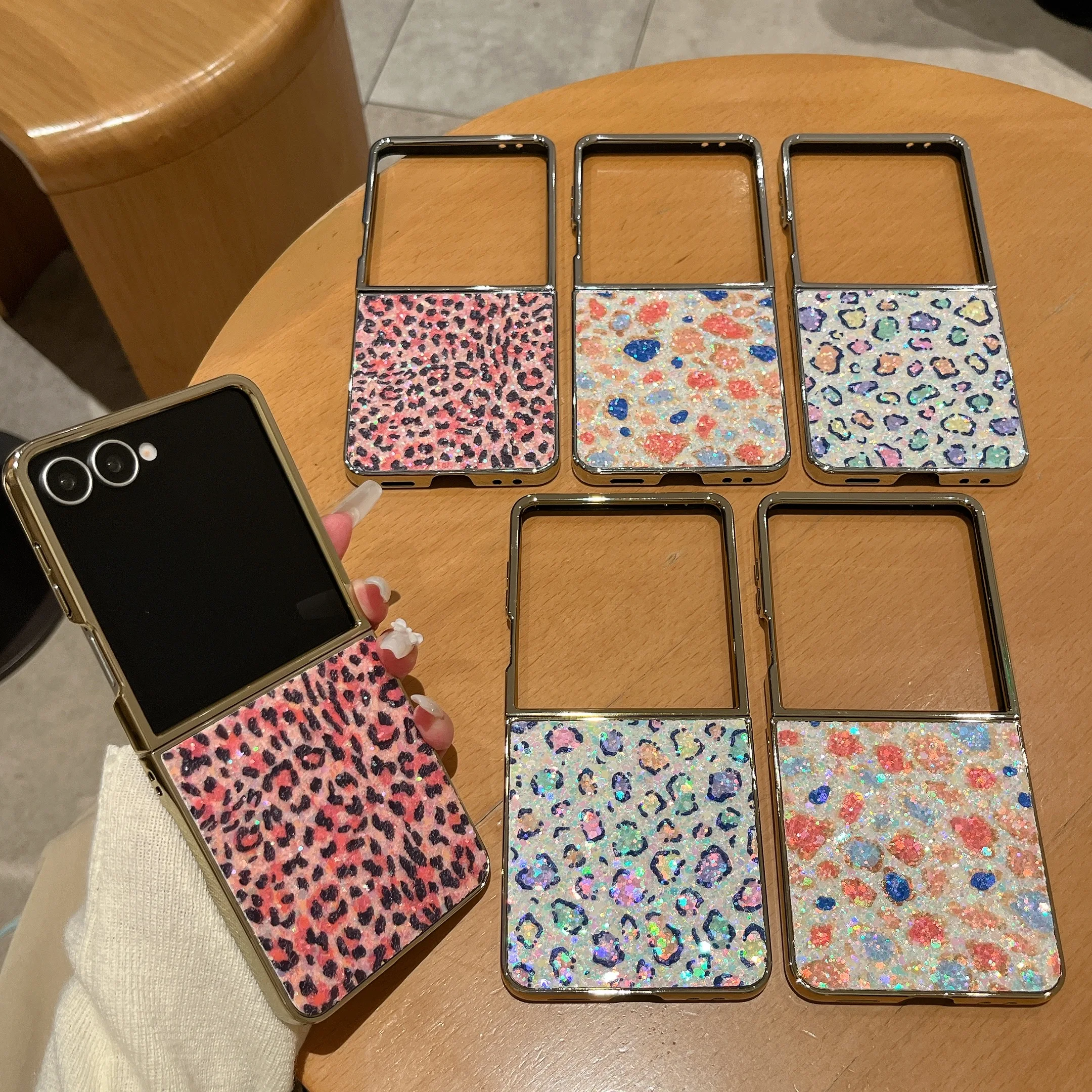 Luxury Silver Leopard Print Phone Case For Samsung Z Flip Series_voghion.com