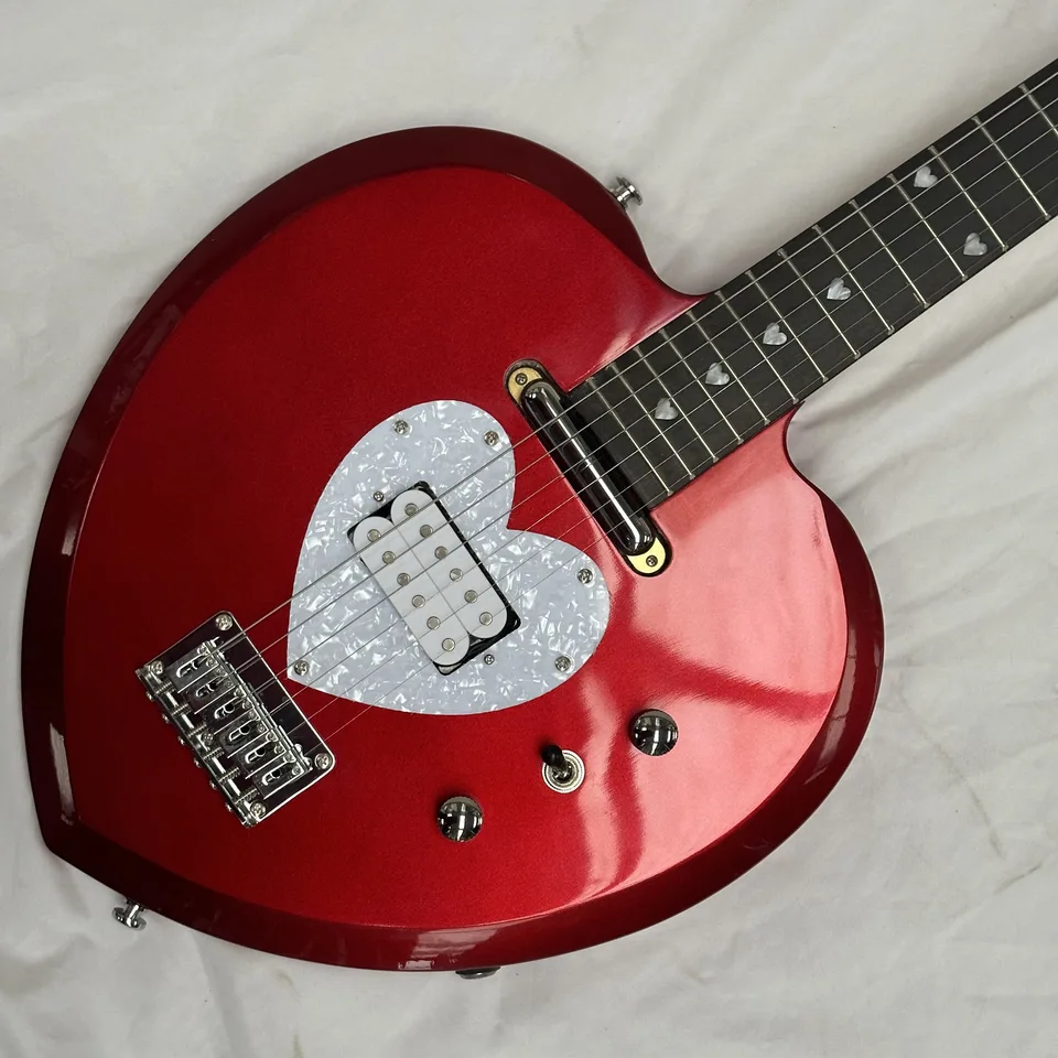 Hi-Standard エレキギター レッド ハードケース付き Hi-Standard エレキギター レッド ハードケース付き Hi-Standard