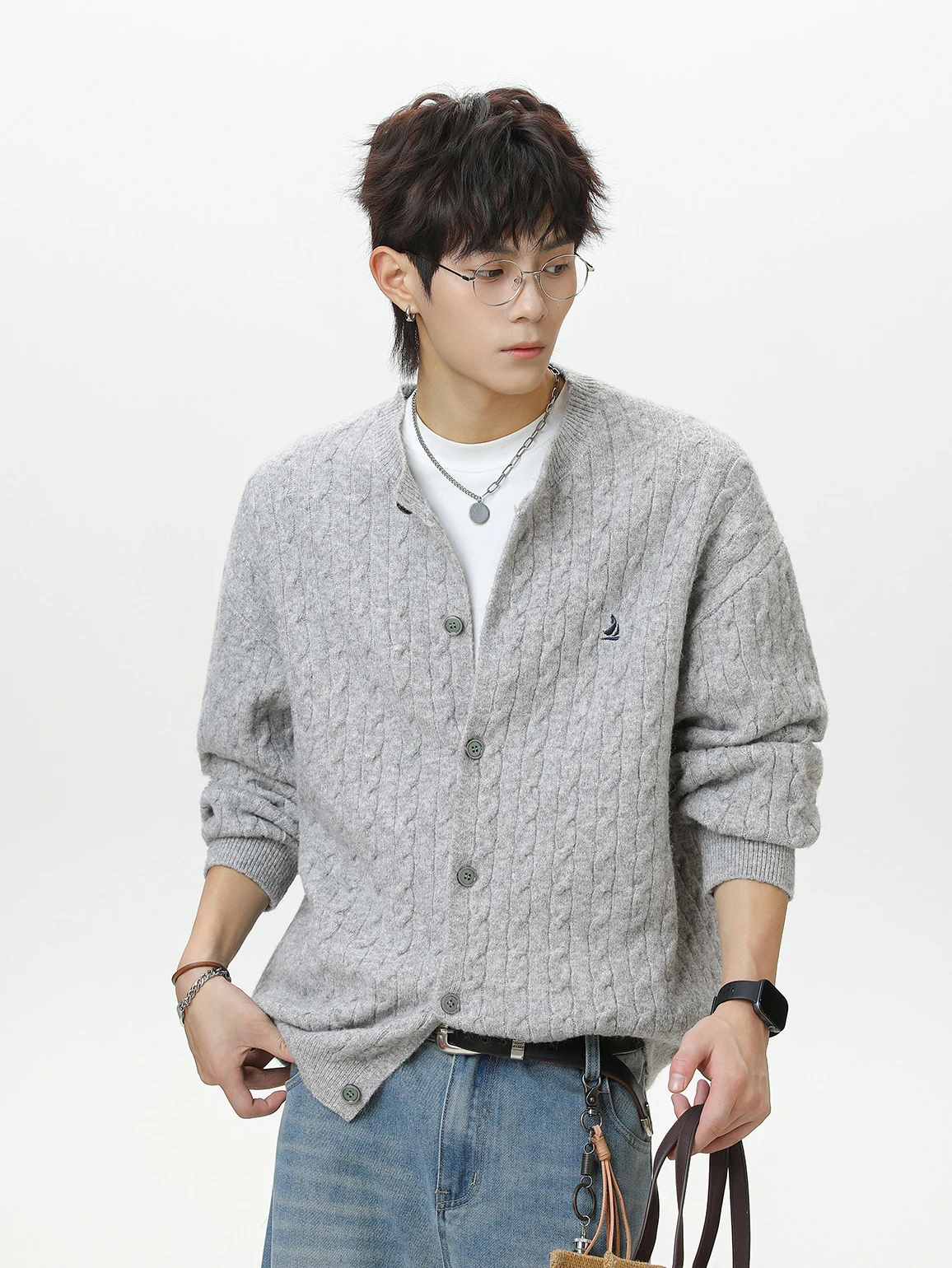 굿바옹 남성 니트 스웨터 라운드넥 오픈 가디건 부드러운 질감 트위스트 니트 캐주얼 스타일 가을 겨울 신상품