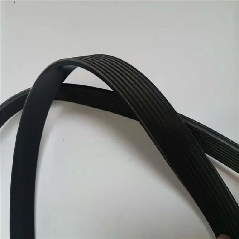 Foton ISF3.8 Truck Diesel Engine Spare Parts 3972375 8PK2124 Rubber Fan Belt