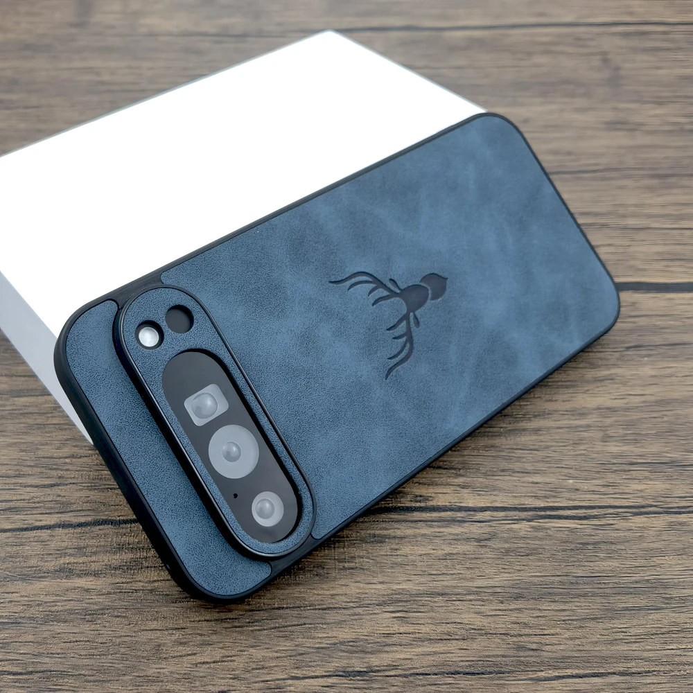 Vintage Leather Phone Case - Elegant Retro Design Cover