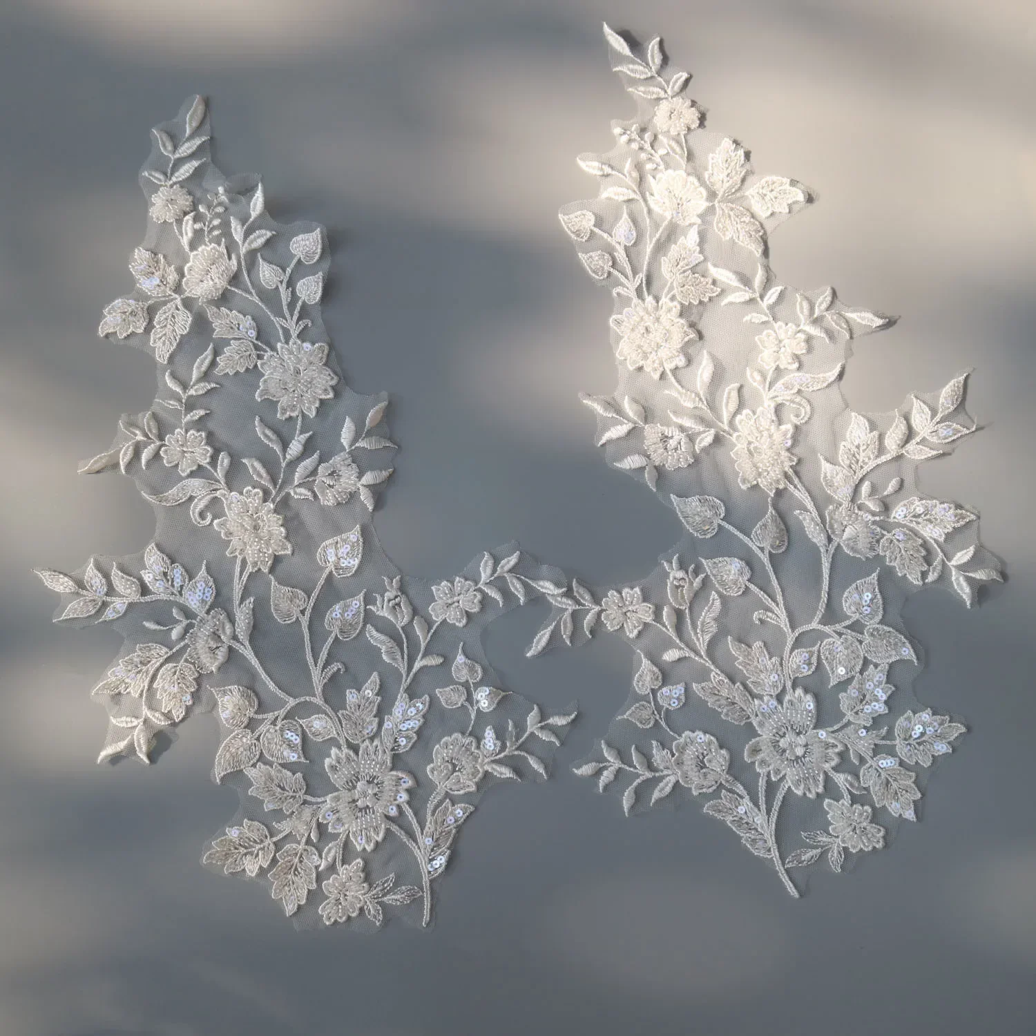 Wing Appliques Raw white beaded embroidered lace appliques wedding dresses Rhinestone applique patches Embroidery parches ropa