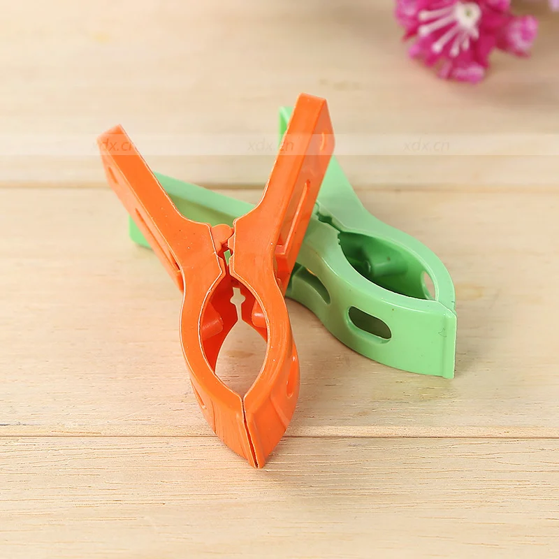 8Pcs/set Large Plastic Windproof Hanger Clips Beach Towel Clothes Pins Spring Clamp Clothespin Socks Clothes Peg