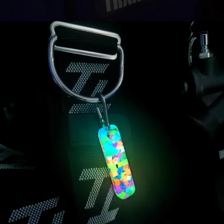 Colorful Luminous EDC Pendant Resin Self-Luminous Key Chain Signal Marker Creative Bag Hanging Buckle DIY Decoration 11 Colors