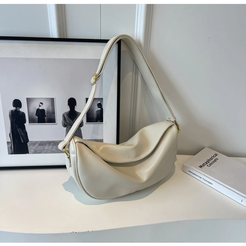 

Free shipping casual women's bag, fashionable, lightweight, versatile style, shoulder bag, youth, large capacity crossbody bag