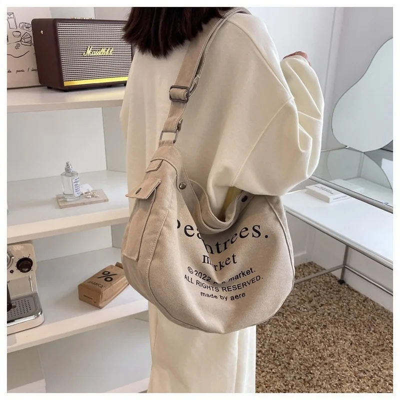 

2022 Trend Casual Ins Street Tote Bag Letter Print Large Capacity Women's Messenger Bag Daily Students Hasp Book Crossbody Bolso