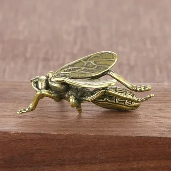 Micro Carved Brass Bee Mini Ornament Exquisite Insect Desktop Decoration Craft Home Decoration Bee Tea Pet Ornament Miniatures