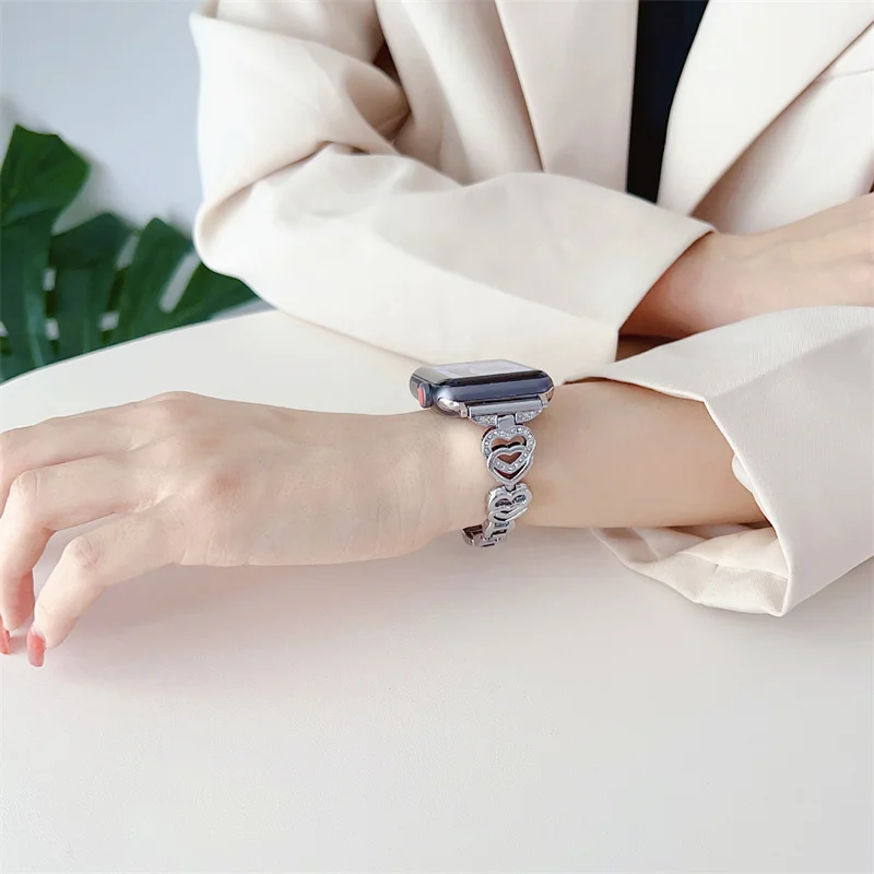 รูปสินค้า หัวใจเพชรประดับ Apple Watch สร้อยข้อมือสุดหรู