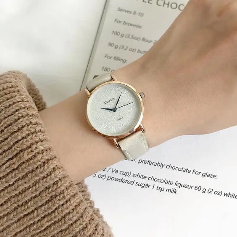 

Retro Round Quartz Stainless Steel Dial Casual Wrist Watches Leather Strap Fashionable Clock Waterproof Wristwatch for Ladies