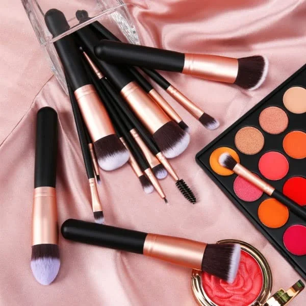Set di 14 pennelli da trucco professionali per viso e occhi beauty_voghion.com