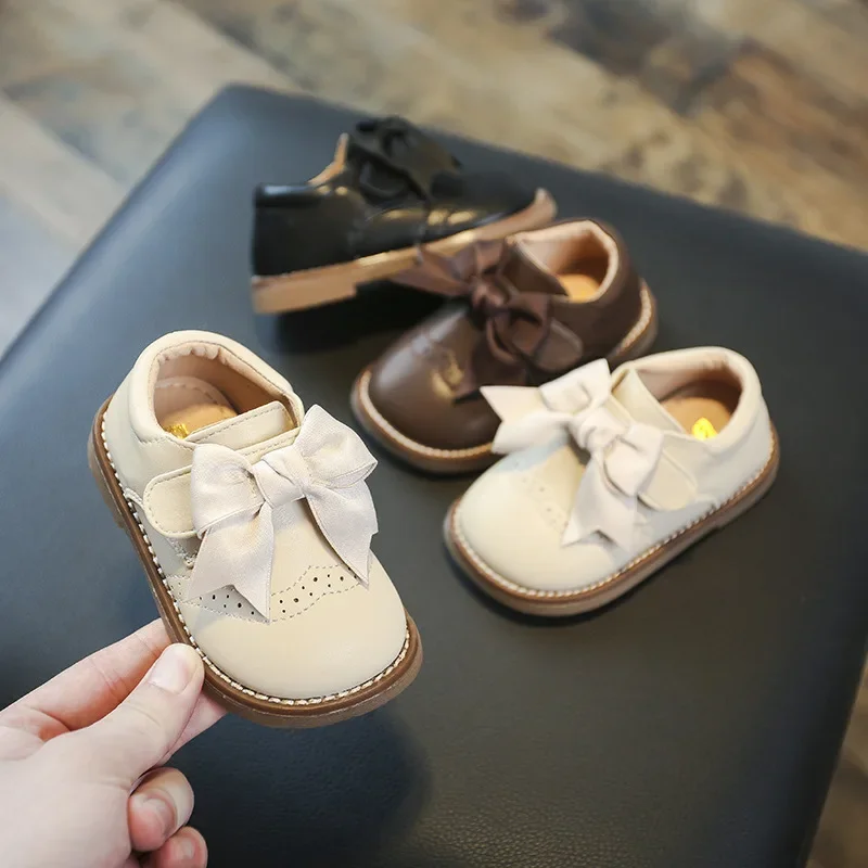 Anti-slippery Genuine Leather Baby Girls Shoes with Butterfly-knot Casual Flat Heel Spring Autumn Low Top Baby Girl Shoes E10083