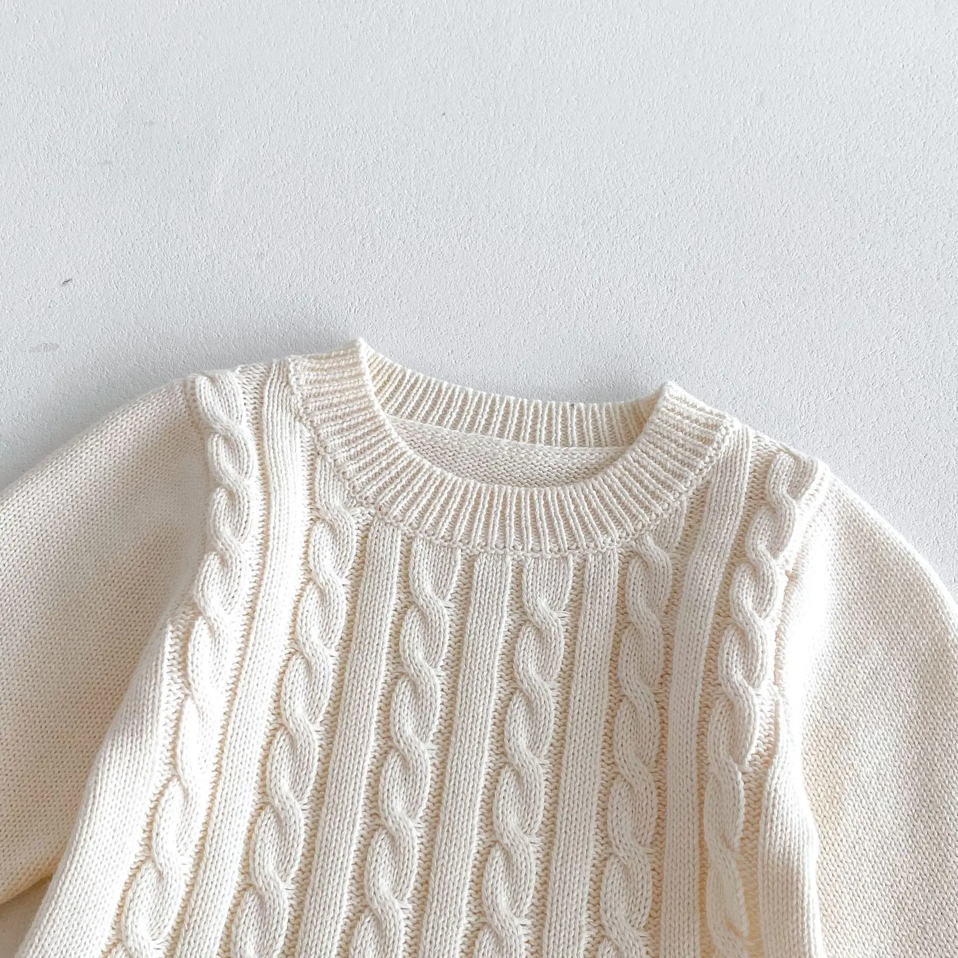 Die neue koreanische Version des langärmeligen Strickkleides für Mädchen, Frühlings- und Herbst-Strickkleid mit Kapuze für Kinder, Kleid für Kleinkinder. – Detail 15