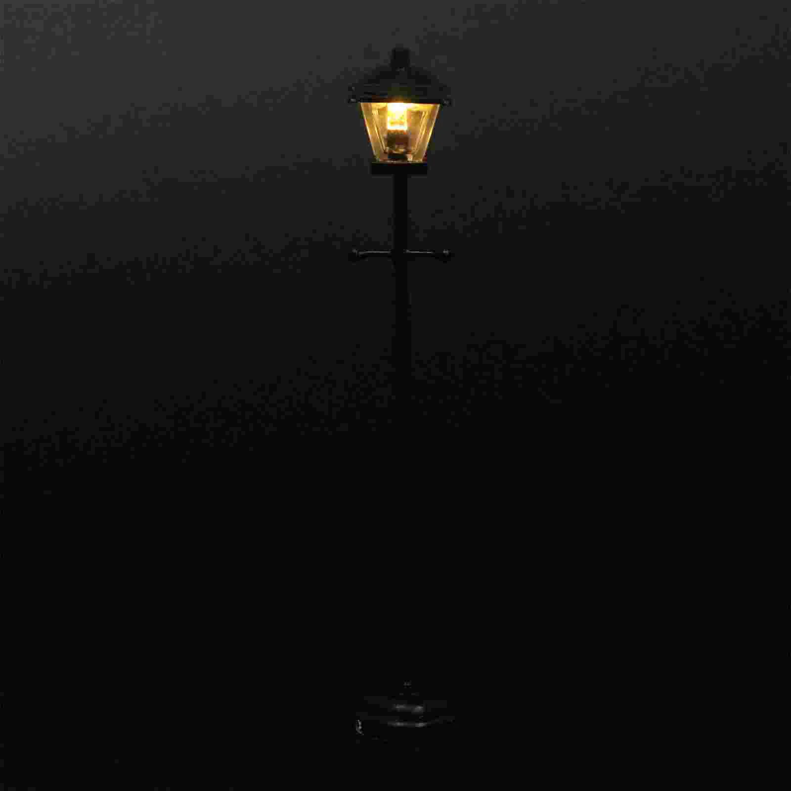 

Street Lamp Miniature House Out Door Furniture Without Wire 1/12 LED Dining Room Table Decor