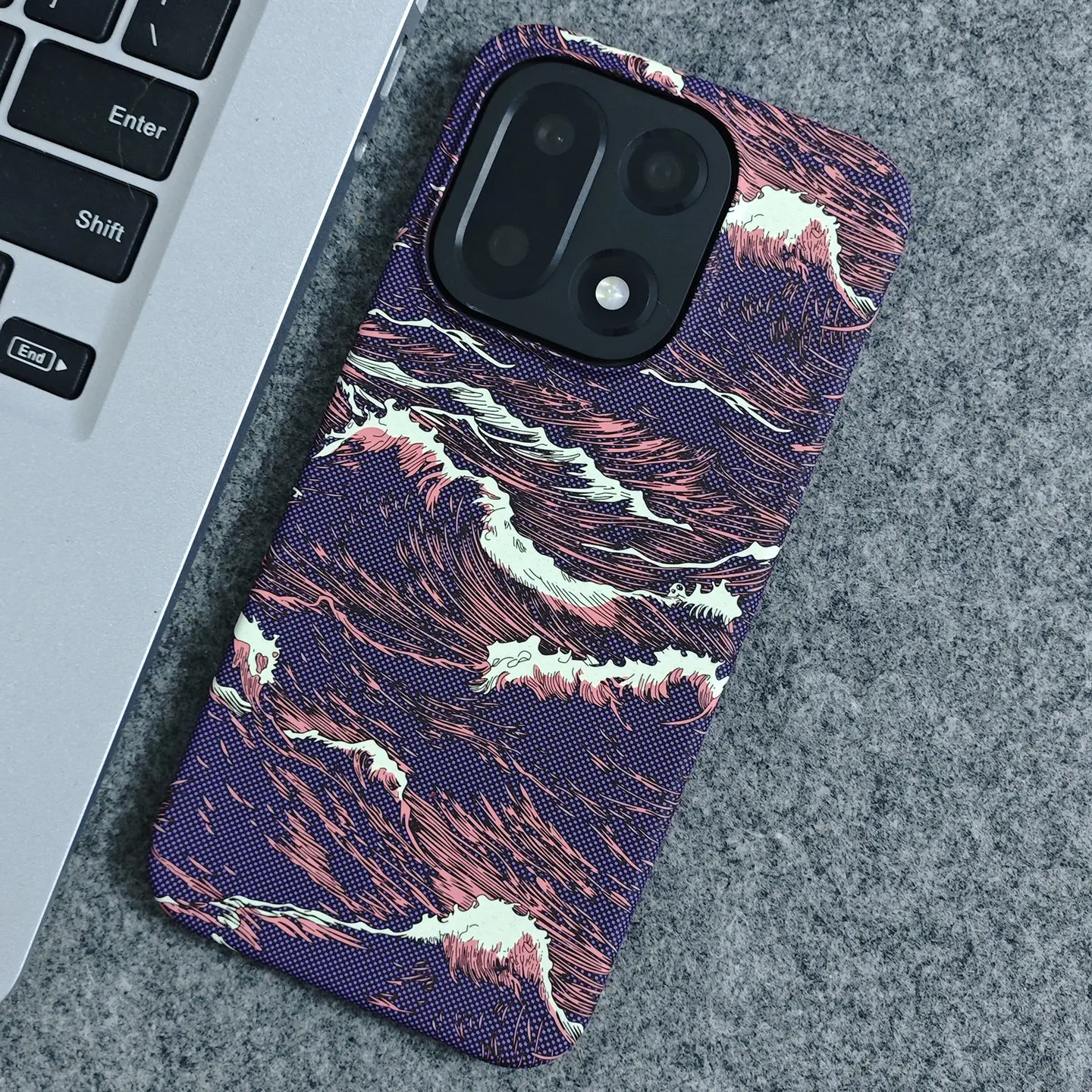 Floral Wave Pattern Lightweight Hard Case