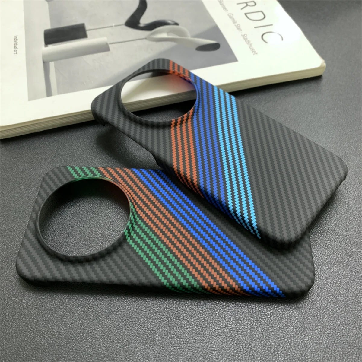 Sleek Carbon Fiber Kevlar Pattern Phone Case - Slim Frameless Cooling Design