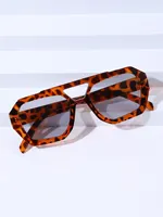Lunettes de soleil irrégulières à double faisceau transfrontalier européennes et américaines 2023 Nouvelles lunettes de soleil rétro personnalisées populaires sur l'intérieur 3