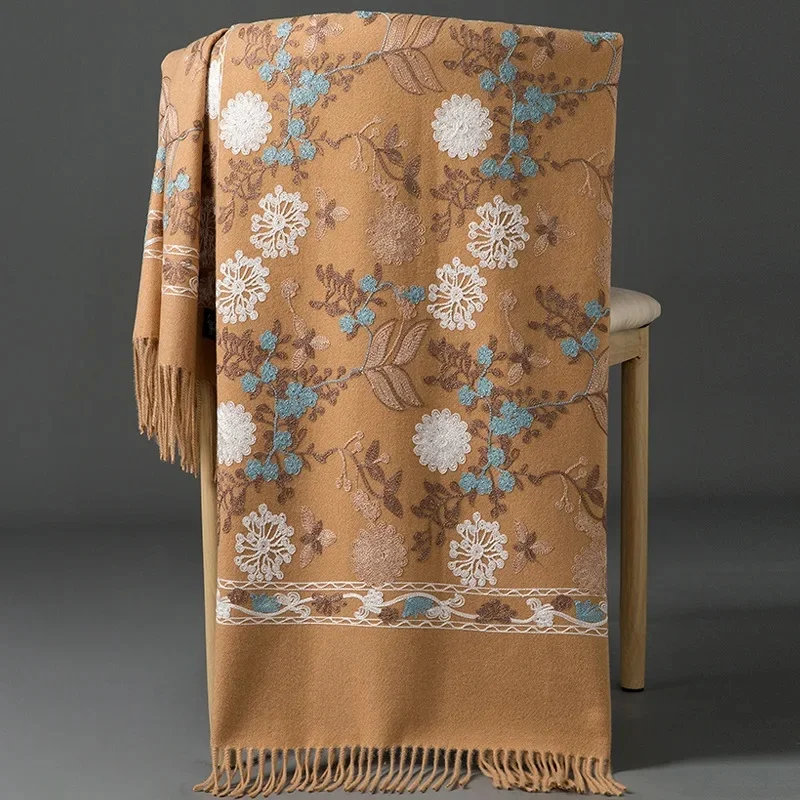 Embroidered snow beads-camel