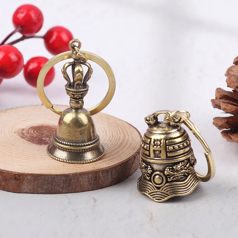 Retro Brass Handicraft Die-casting Drop Wind Bell Tibetan Bronze Bell Key Pendant Home Decor Antique Keyring Pendant 1pc