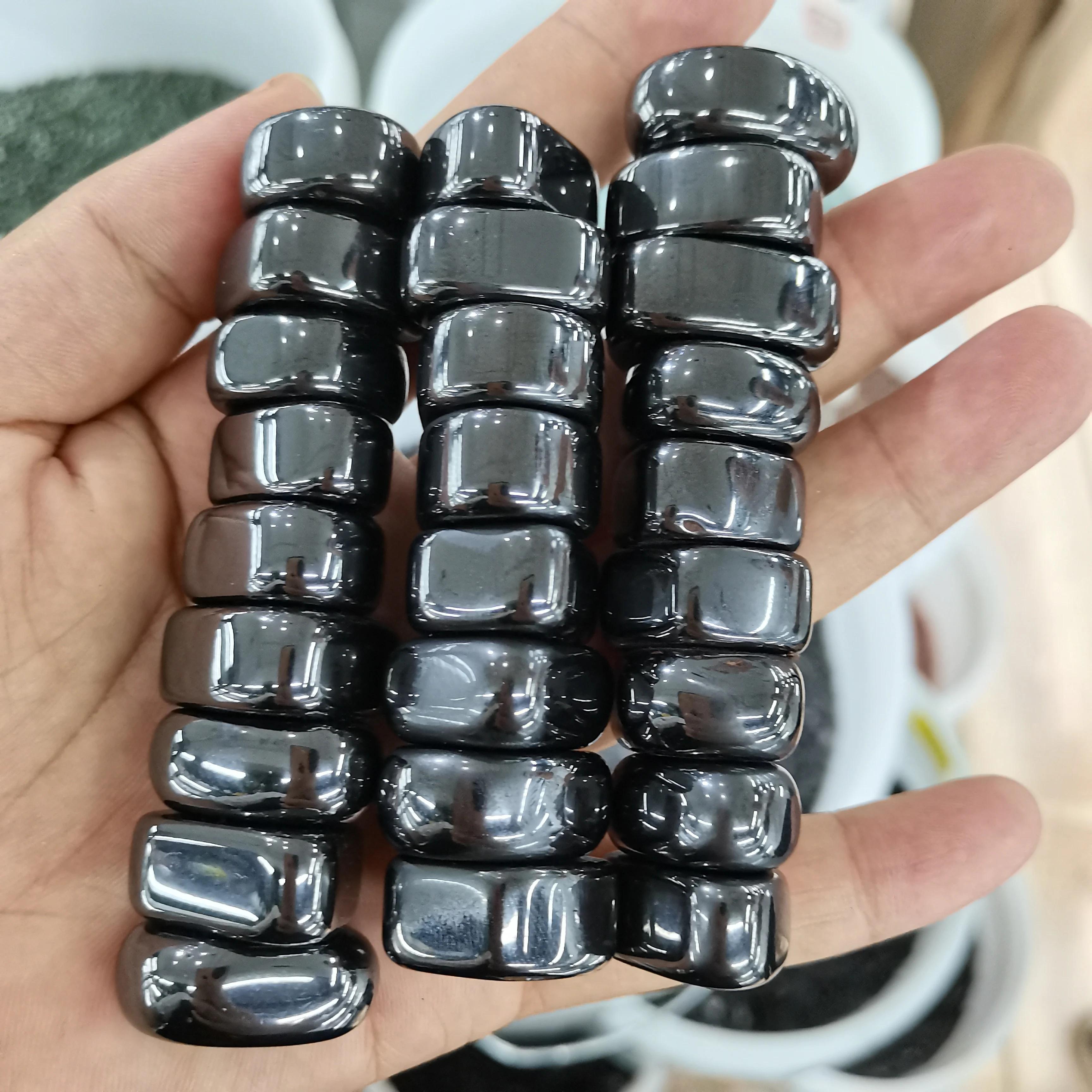 Crystal Stone Crystal Stones Polished Black Lodestone Magnetite Palm Stone Home Decoration Magnetic Minerals Healing Body Field Balance Energy