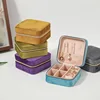 85463-8183f1.jpg Boîte à bijoux en velours pour femmes, organiseur de voyage portable avec fermeture éclair, étui de rangement carré pour collier, bague, boucles d'oreilles