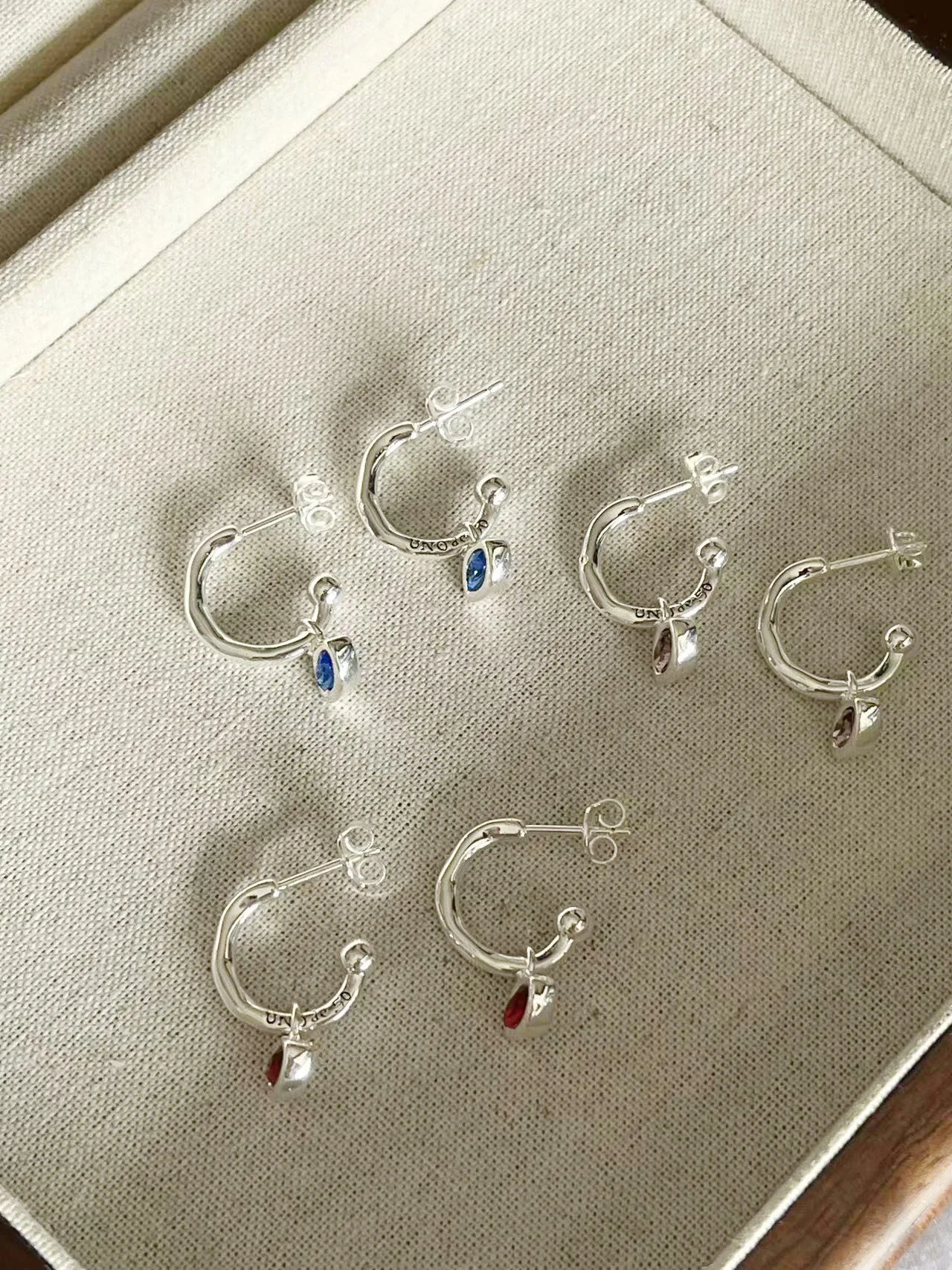 YS 2023 New UNOde50 Spanish Bestselling Exquisite Blue Gem Trend Fashion Women's Earrings Jewelry Gift Bag