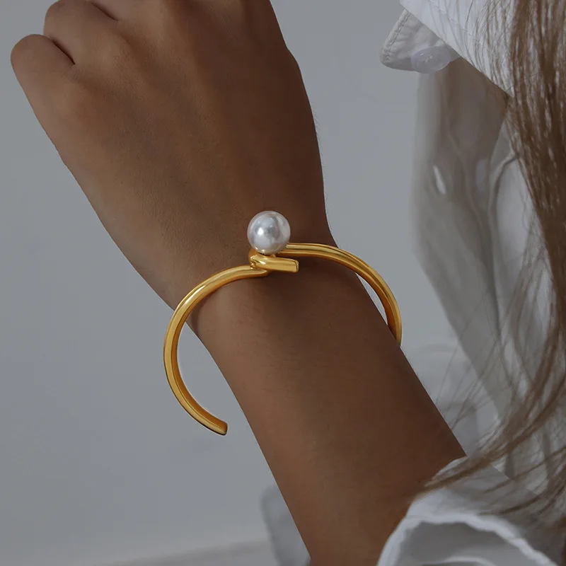 

Fine Pearl 18K Gold Silver Plated Titanium Steel Cuff Bracelet For Women Luxury Designer Jewelry Gift Accessories