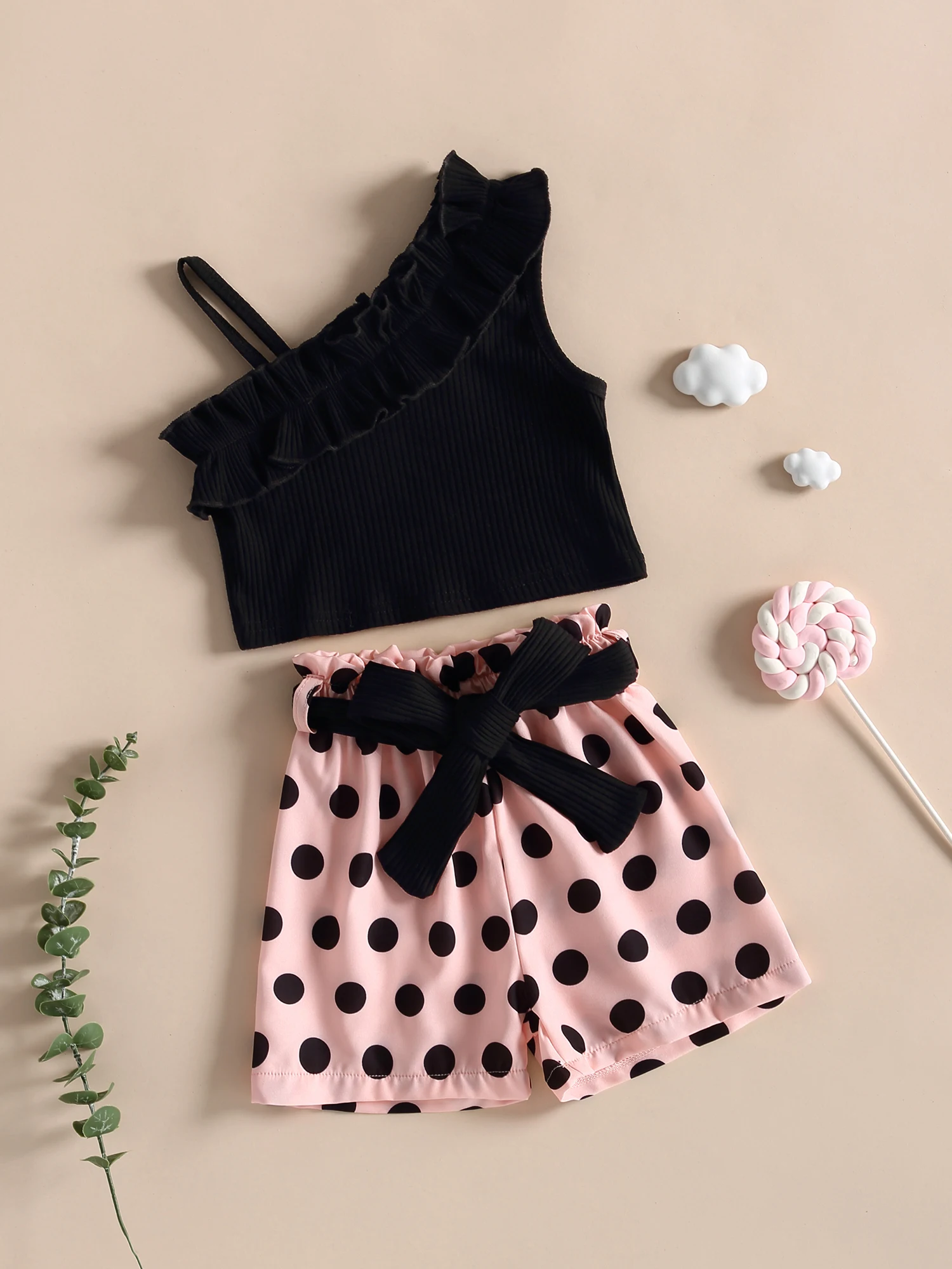 

Adorable Infant Girl s Summer Outfit 2-Piece Set with Sleeveless Off-Shoulder Ribbed Tank Top and Stylish Floral Dots Shorts