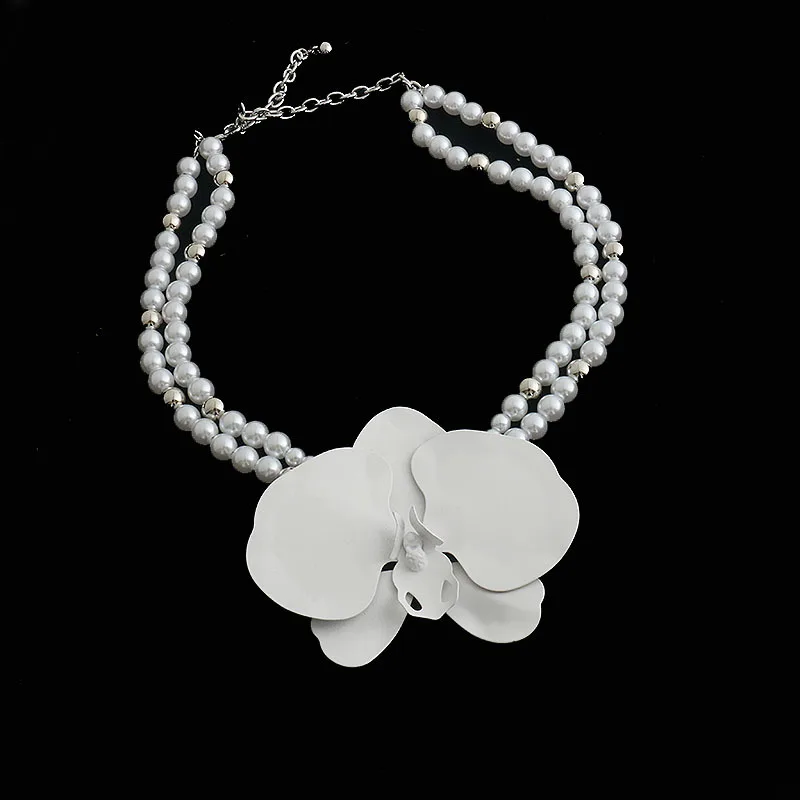 Metal Spray Painted Imitation Pearl Flower Earrings for Women Exaggerated Painted Floral Jewelry Gift flower earrings