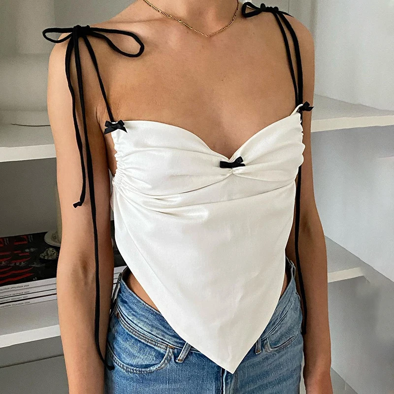 

Dghisre Sexy Spaghetti Strap Lace Crop Camisole Sleeveless Deep V Neck Cami Top Y2K Slim Fit Fashion 2000s Girl Streetwear