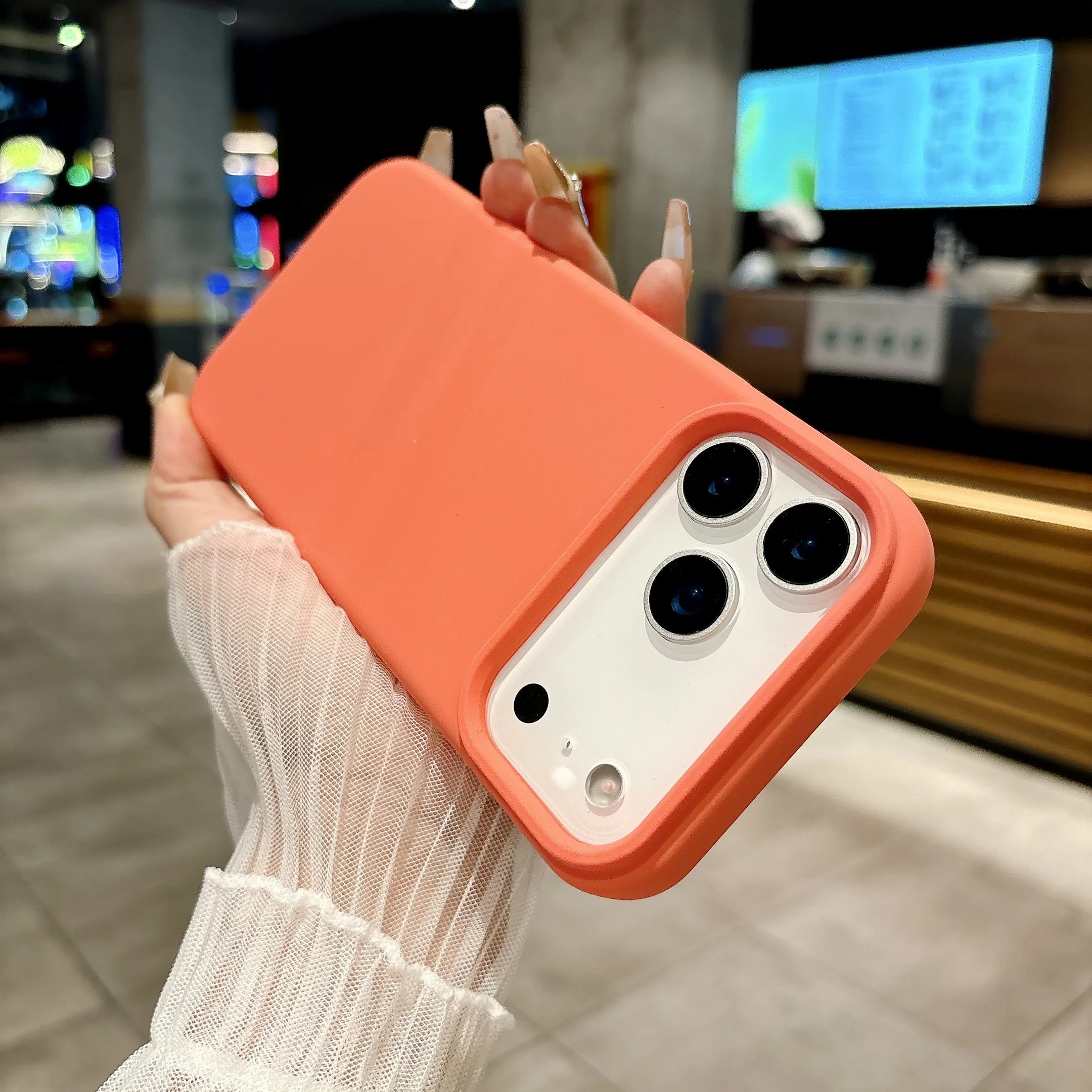 Luxury Liquid Silicone Shockproof Matte Soft Cover with Silicone Button Protection