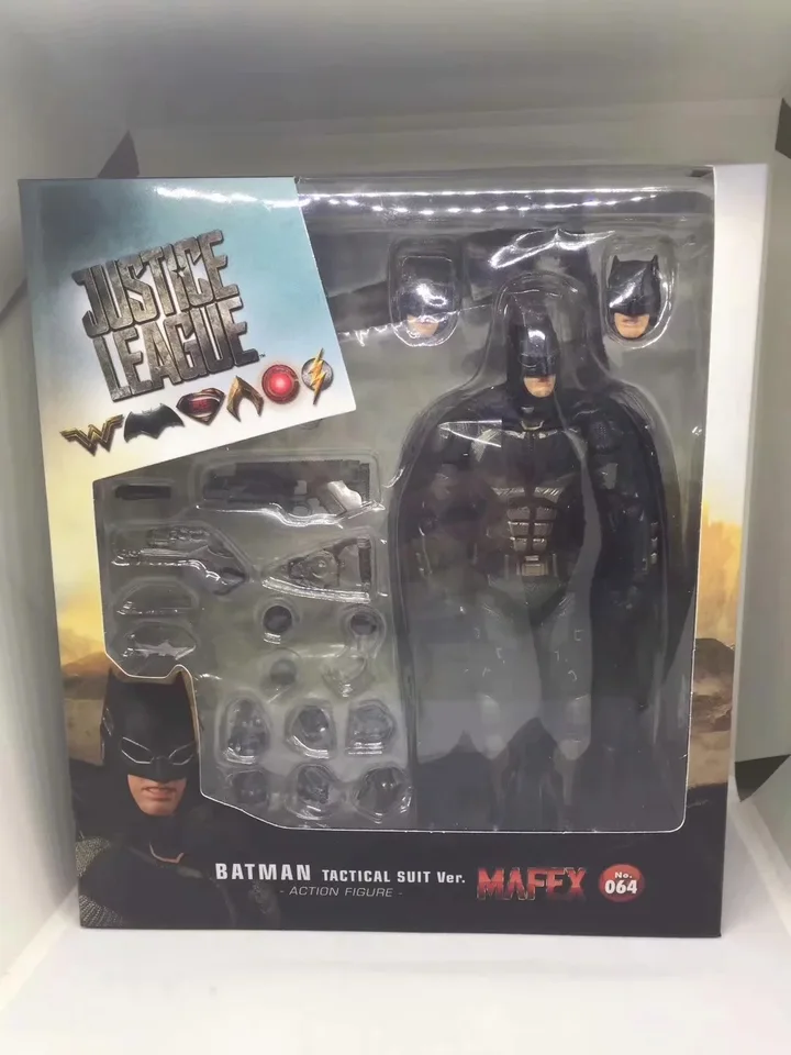MAFEX 064 Batman Tactical SUIT Ver. The Dark KNight DC