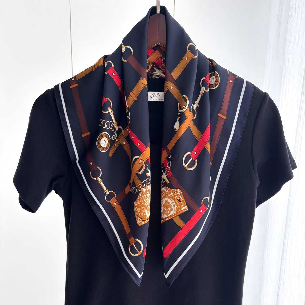 LEBOOBELL Satijnen sjaal voor dames, 95 cm, vierkant, bedrukt, elegante accessoire voor haar, hoofd of tas, Luipaard koffie lijnen, Eén maat LEBOOBELL Satijnen sjaal voor dames, 95 cm, vierkant, bedrukt, elegante accessoire voor haar, hoofd of tas, Luipaard koffie lijnen, Eén maat