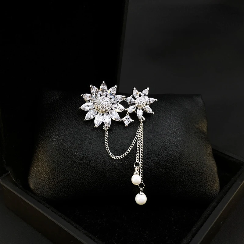 Special High-End Rhinestone Zircon Brooch Sunflower Tassel Corsage Coat Dress Pin Accessories Women's Flower Neckline Pins Gifts
