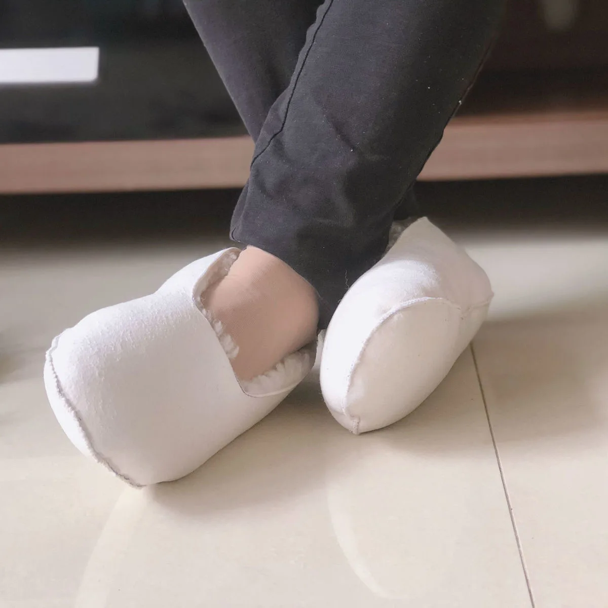 Рисунок 4 - Шерстяные домашние тапочки для