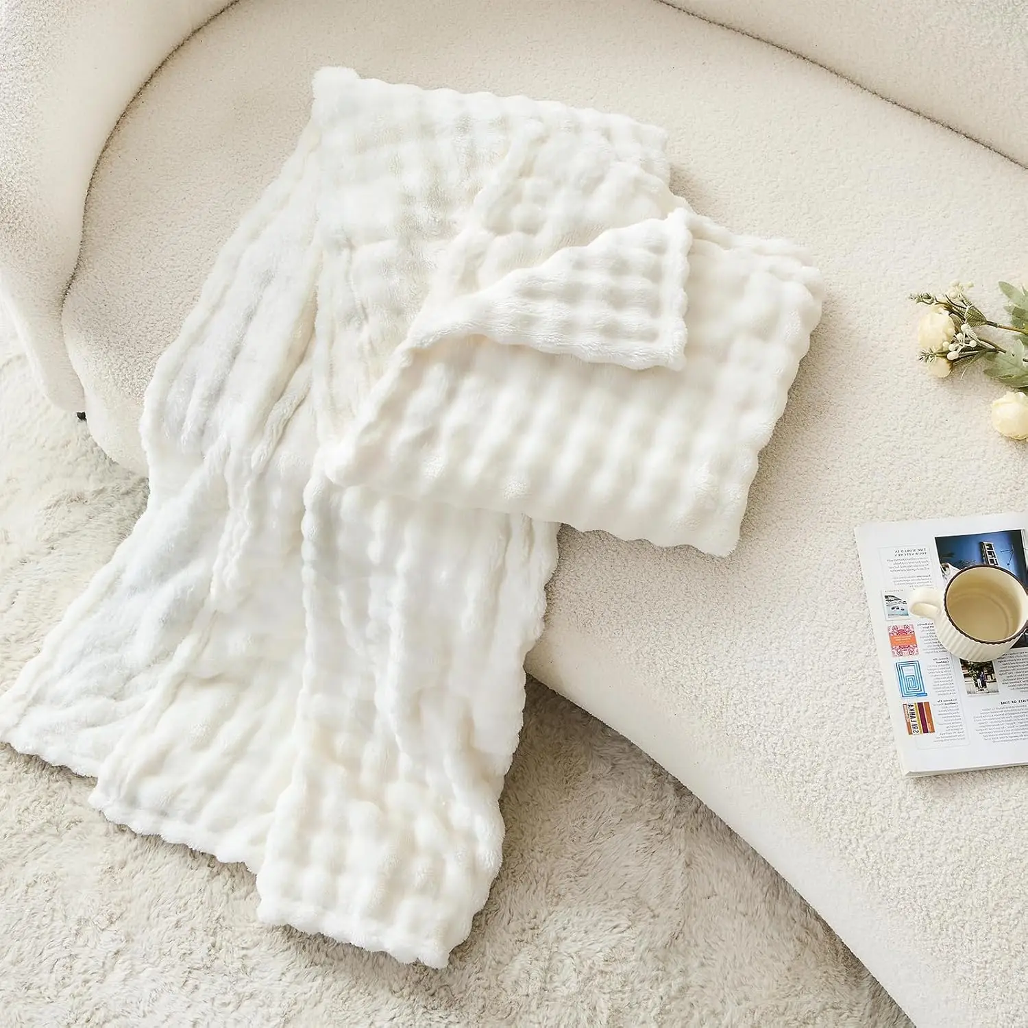 Luxurious 3D Bubble White Plush Fleece Blanket - Ultra-Soft Textured Throw