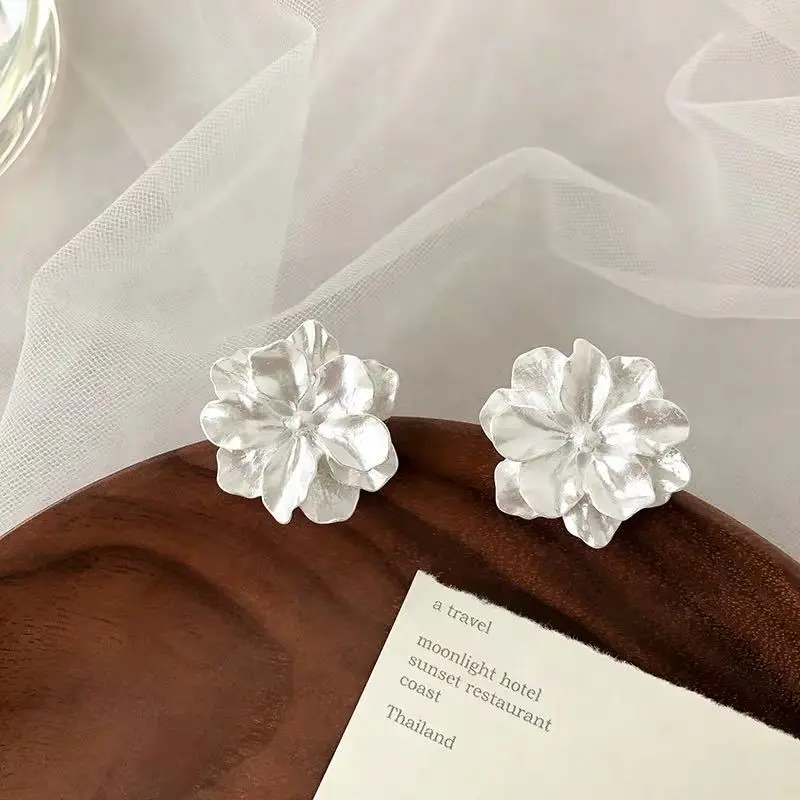 286947-0b9aa4.jpg Sed9f08dfac6a45318316071b87b3c4bcD White Color Flower Dangle Earrings for Women Heart Flower Round Leaf Triangle Pearl Bowknot Round Earring Jewelry Brincos Mallzona