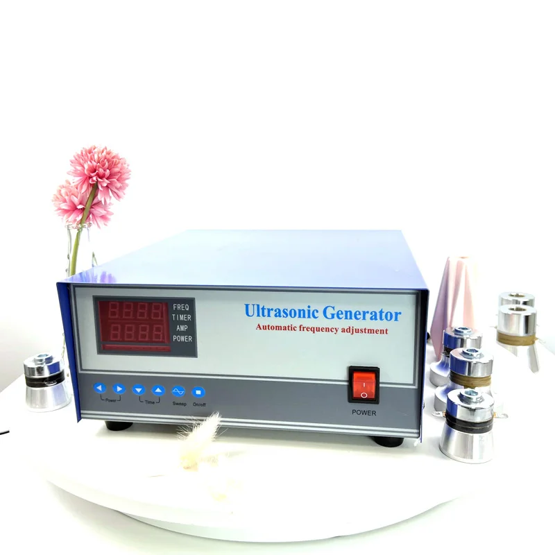 방열판 청소를위한 17KHZ-40KHZ 2700W 110V 또는 220V 고품질 디지털 방식으로 초음파 소리 발전기