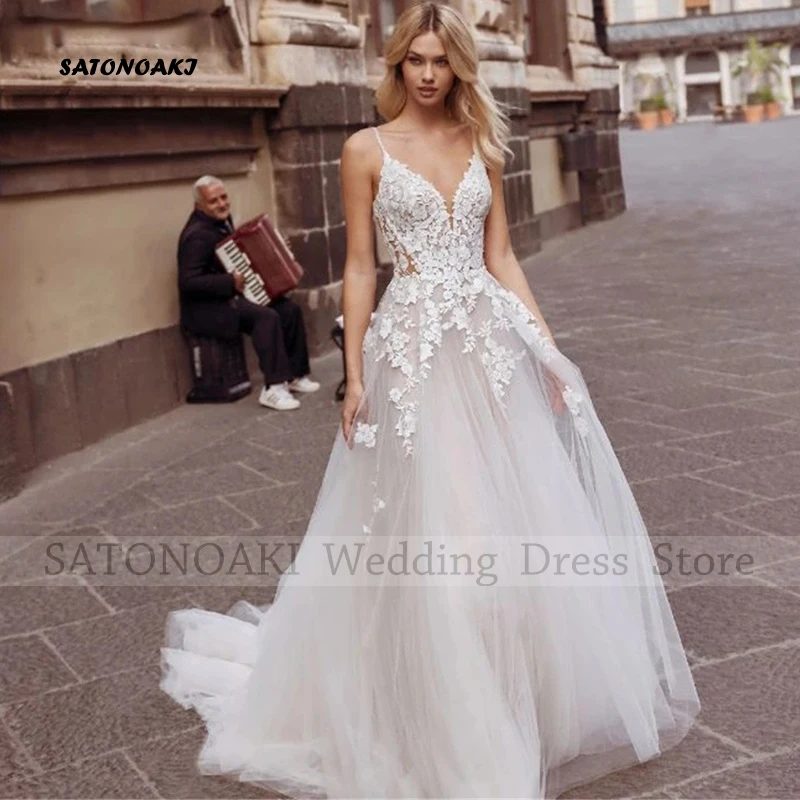 

Женское свадебное платье со шлейфом, трапециевидной формы