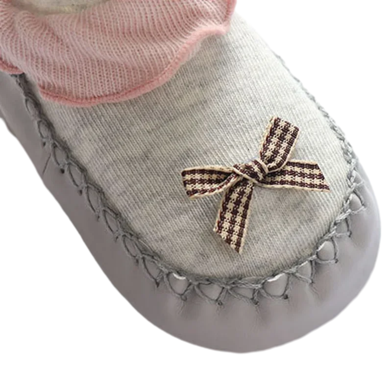 Zapatos de piel sintética con lazo para niños pequeños, zapatos de suela suave con bordes, estilo princesa, antideslizantes, calcetines de suelo para recién nacidos, 6-18 meses, novedad