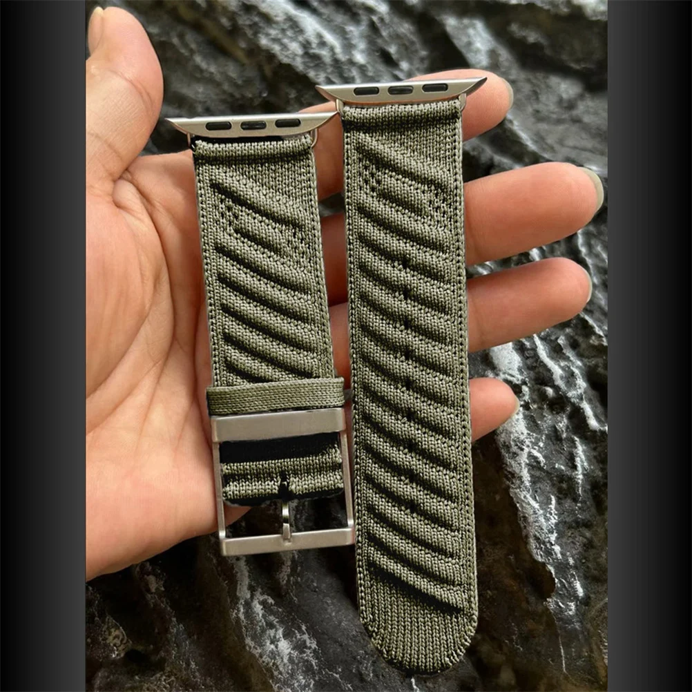 Elegant Sport Bracelet for Smart Watches - Premium Design for Durability and Style